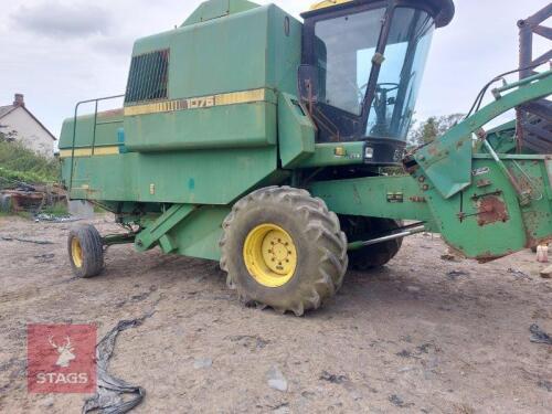 1984 APPROX JOHN DEERE 1075 COMBINE