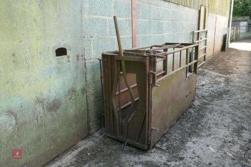 PIG HANDLING CRATE