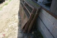 5 X 8' HEAVY DUTY LIVESTOCK HURDLES - 2