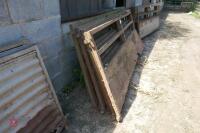 5 X 8' HEAVY DUTY LIVESTOCK HURDLES - 8