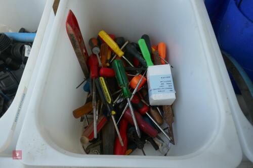 BOX OF SCREWDRIVERS ETC