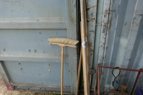 BROOM & HANDLES