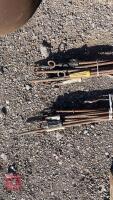 20 METAL FENCING STAKES - 5