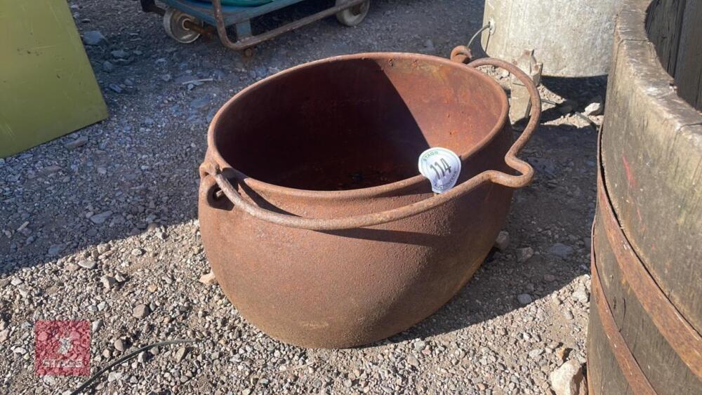 LARGE COULDRON/GYPSY POT