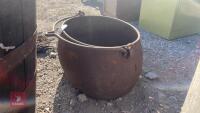 LARGE COULDRON/GYPSY POT - 6