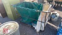 LAUNDRY TROLLEY - 3