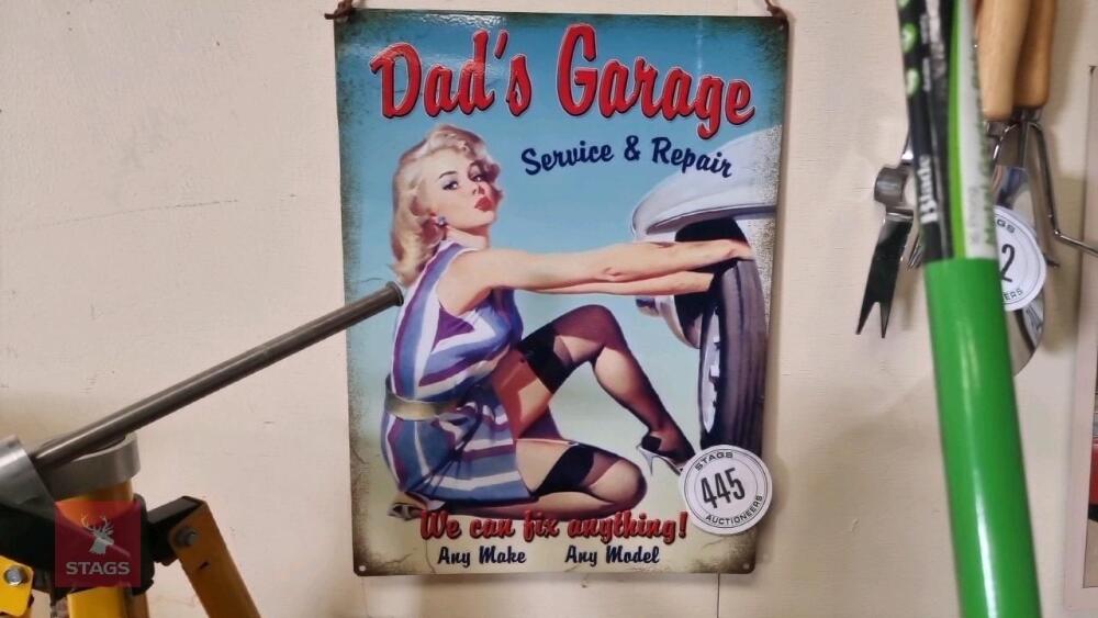 DADS GARAGE SIGN