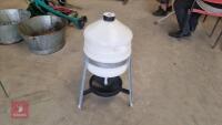 30L POULTRY DRINKER - 3