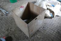 LAMB WARMING BOX & HEAT LAMP - 4