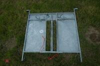 SHEEP HEAD YOKE HURDLE - GALVANISED