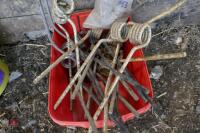 TUB OF HAYBOB TINES