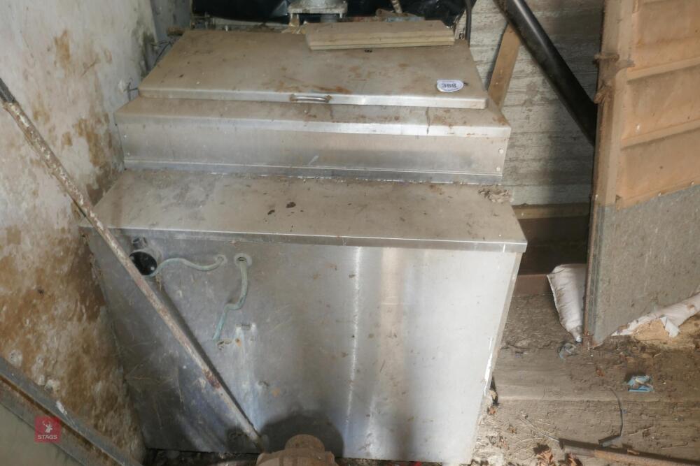 BULK MILK TANK (S/R)