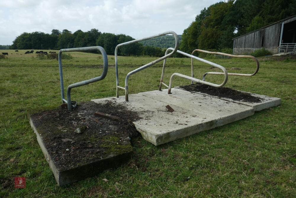 4 PORTABLE COW CUBICLES