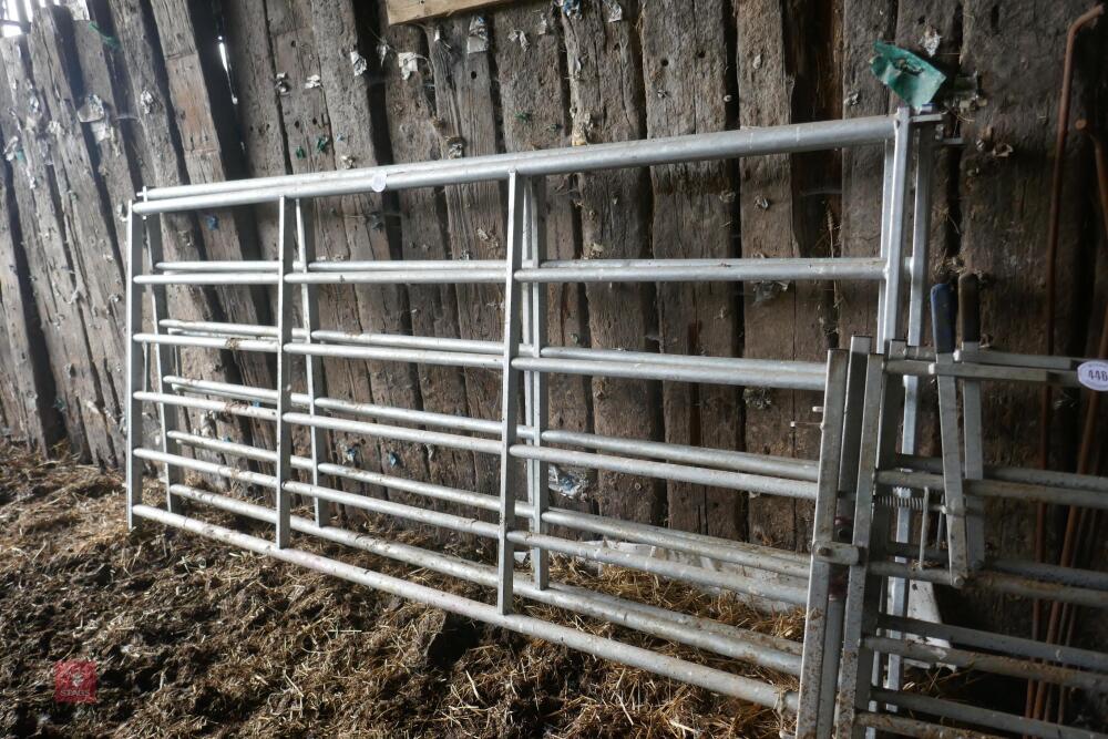 3 IAE 10' 6 RAIL GALVANISED CATTLE HURDL