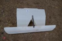 WYDALE 3'10" PLASTIC HOOK ON FEEDER - 4