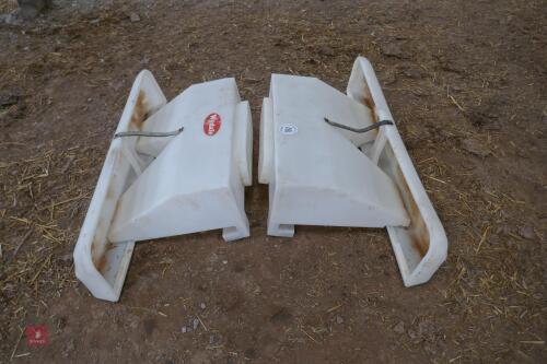 2 - 3'10" WYDALE PLASTIC FEEDERS