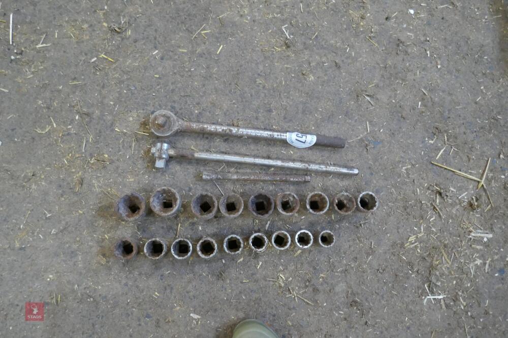 SOCKET SET