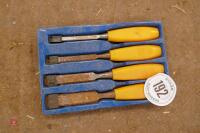 SET OF 4 WOOD CHISELS - 4