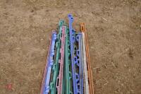 13 MIXED COLOURED ELECTRIC FENCE STAKES - 3