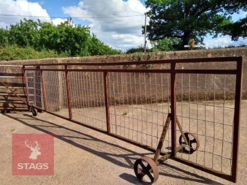 4.8M HD YARD GATE C/W WHEELS