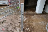 GALVANISED METAL HANGING & LATCHING POST - 2