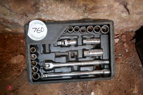 SOCKET SET