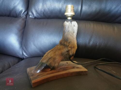 RED deer SLOT TABLE LAMP