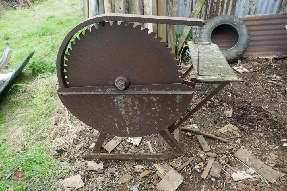 VINTAGE SAW BENCH