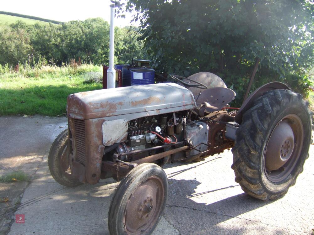 1955 FERGUSON TEF 20 2WD TRACTOR