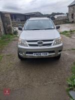 06 TOYOTA HILUX SILVER TRUCK - 4