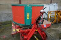 KVERNELAND TAARUP 814 ROUND BALE CHOPPER - 9