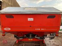 KUHN AXIS FERTILISER SPINNER - 4