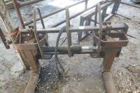 QUICKE FLEXIBLE BALE HANDLER - 4