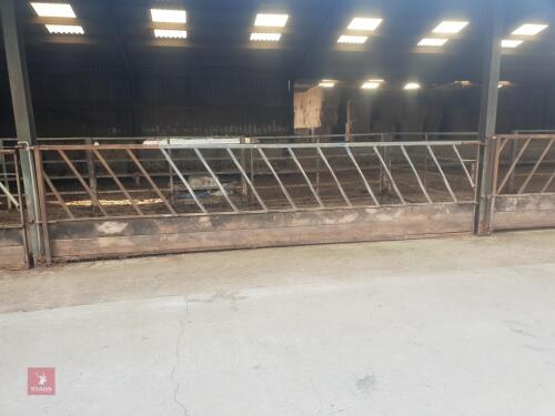 20FT SWINGING DIAGONAL FEED BARRIER