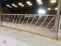 20FT SWINGING DIAGONAL FEED BARRIER - 6