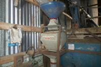 2 X GRAIN WEIGHERS - 3