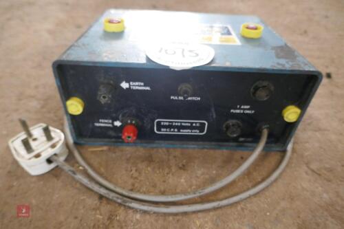 HOTLINE MAINS ELECTRIC FENCE UNIT