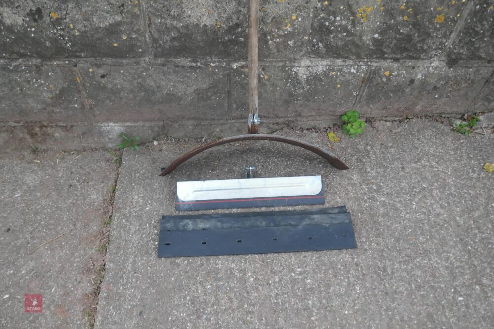 YARD SCRAPER 18" SQUEEGEE