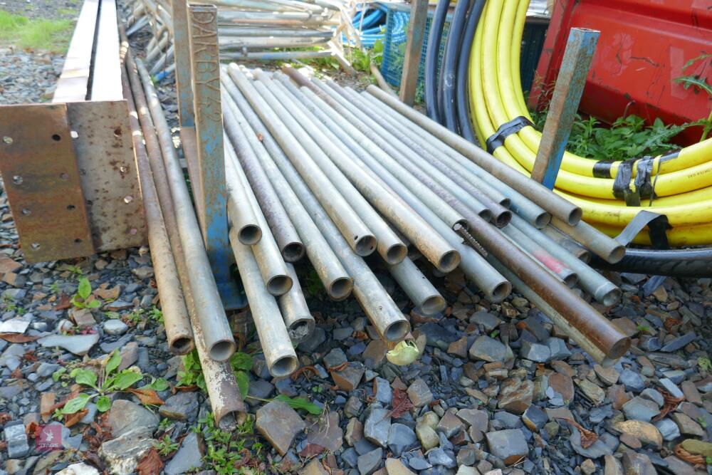 STILLAGE & STEEL SCAFFOLDING PIPES