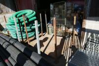 2 METAL STILLAGES - 4