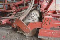 2001 KUHN LC302 AIR DRILL & PWR HARROW - 15