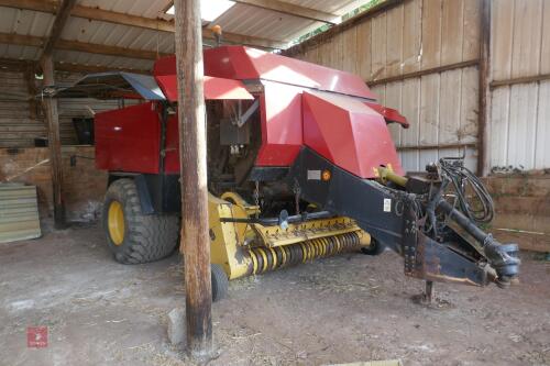 2000 NEW HOLLAND BB940S SQUARE BALER