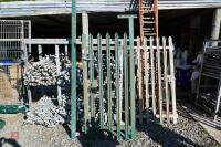 QTY OF PALLISADE METAL FENCING