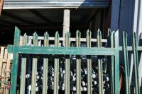 QTY OF PALLISADE METAL FENCING - 11