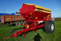 2020 FERTILISER AND LIME SPREADER - 14