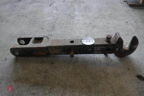 NH REVERSIBLE DRAWBAR + PICK UP HITCH