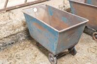 MOBILE FEED TROLLEY - 3