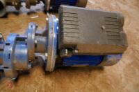 3 PHASE CENTRELESS AUGUR MOTOR+ GEARBOX - 3