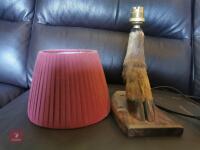 RED DEER SLOT TABLE LAMP - 2