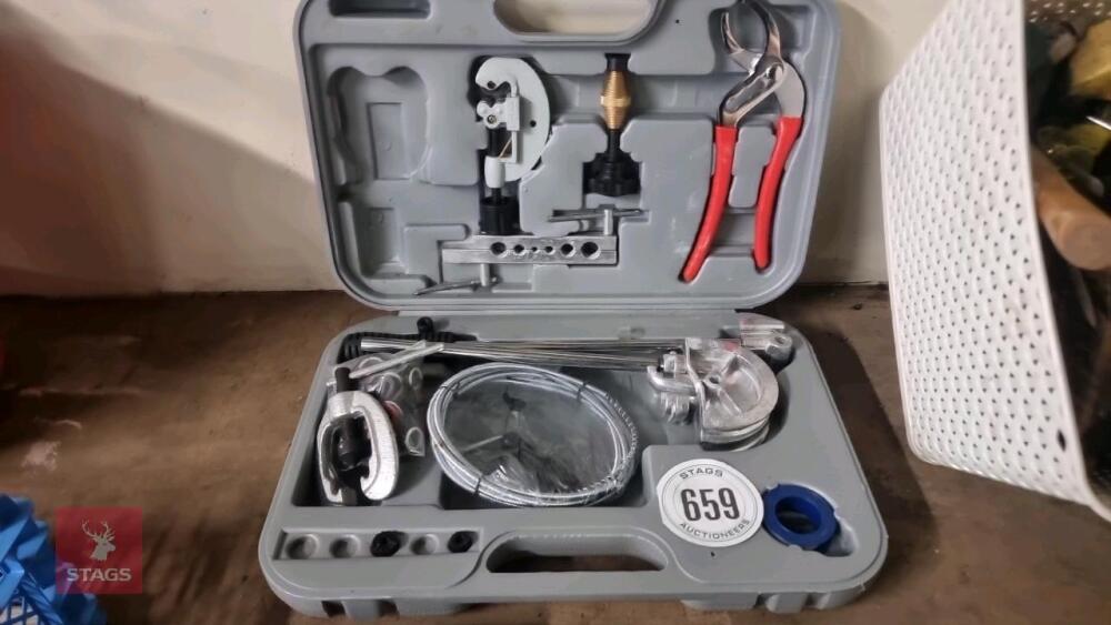 PIPE CUTTING TOOL KIT